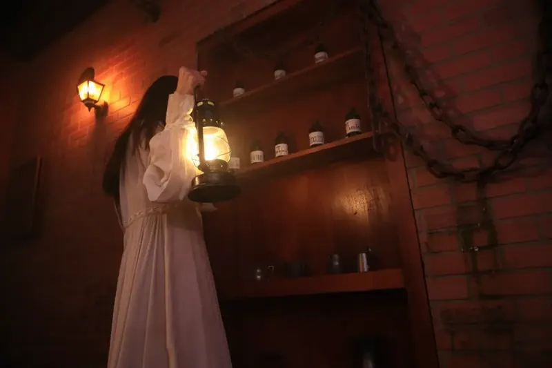 The Best Halloween Escape Rooms in Philadelphia: Jack the Ripper & Little Greenhouse of Horrors